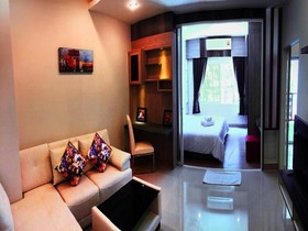 The Contrast i Hotel