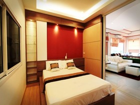 The Contrast i Hotel