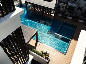 The Contrast i Hotel