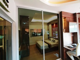 The Contrast i Hotel