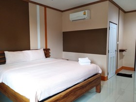 The Colour Hotel