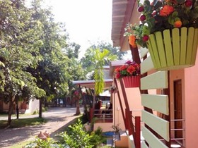 Baanrimnam Banpong
