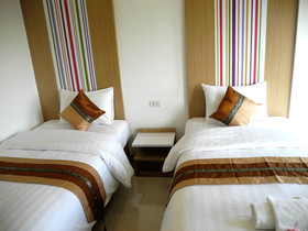 Eitanic Resort
