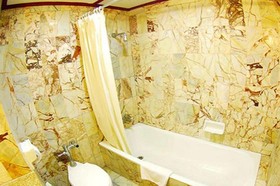 Golden City Hotel