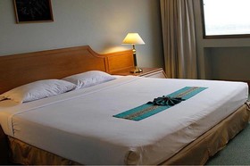Golden City Hotel
