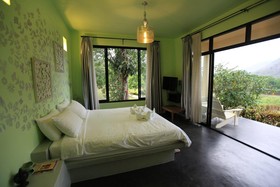 Hi - Scene Resort