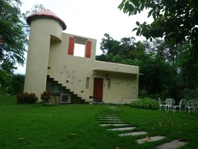 Hi - Scene Resort