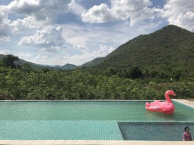 Hi - Scene Resort