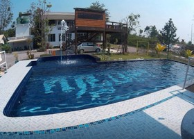 Lake Scene Resort
