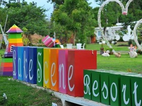 Lake Scene Resort