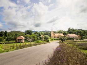 La Provence Suan Phung Hotel