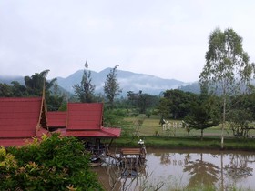 Lom Rak Resort