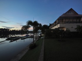 Maeklong Marina Resort