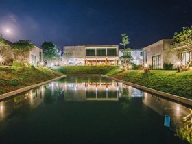 Molloft Resort