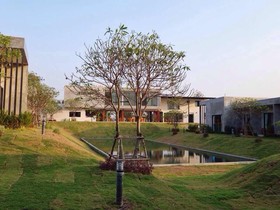 Molloft Resort