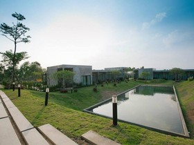Molloft Resort
