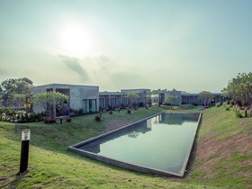Molloft Resort