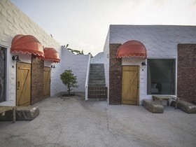 Monoko Porploen Resort