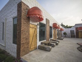 Monoko Porploen Resort