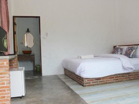 Monoko Porploen Resort