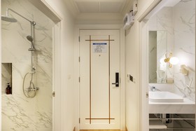 Nine River Hotel