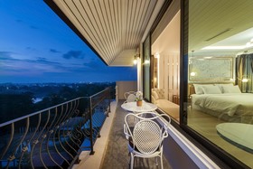 Nine River Hotel