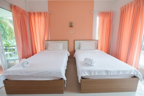 Reuan Chom Dao Resort