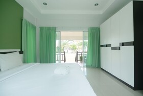 Reuan Chom Dao Resort