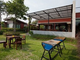 Varee Manust Resort