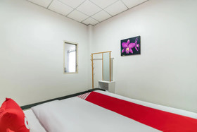 9's Born by OYO Rooms