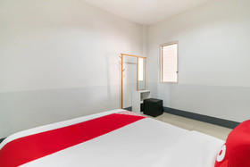 9's Born by OYO Rooms