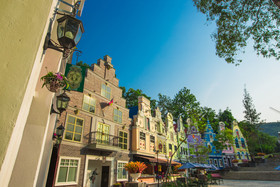 Brookside Valley Resort