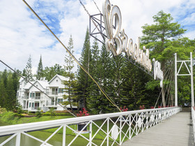 Brookside Valley Resort