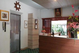 Central Place Hotel