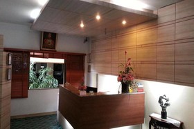 Central Place Hotel