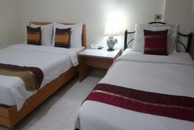 Central Place Hotel