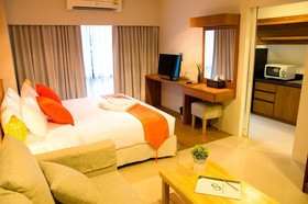 Crystal Jade Hotel