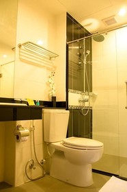 Crystal Jade Hotel