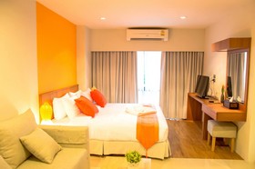 Crystal Jade Hotel