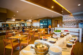 Crystal Jade Hotel