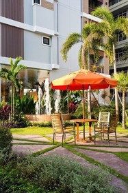 Crystal Jade Hotel