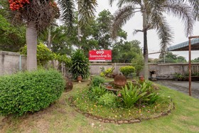 Lets Go Hotel by OYO Rooms