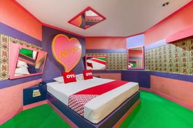 Lets Go Hotel by OYO Rooms