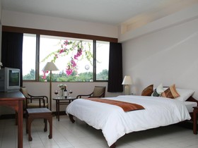 Mae Pim Resort Hotel