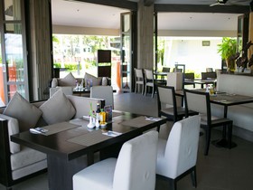 Novotel Rayong Rim Pae Resort Hotel