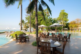 Novotel Rayong Rim Pae Resort Hotel