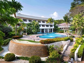 Novotel Rayong Rim Pae Resort Hotel