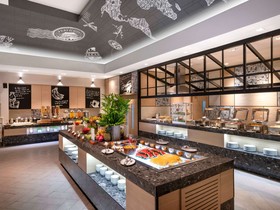 Novotel Rayong Rim Pae Resort Hotel