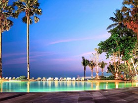 Novotel Rayong Rim Pae Resort Hotel