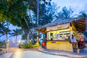Novotel Rayong Rim Pae Resort Hotel
